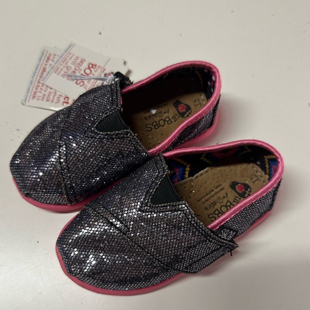 Lil Bobs by Skechers Metallic Slip On Shoes Velcro Girls Toddlers NEW